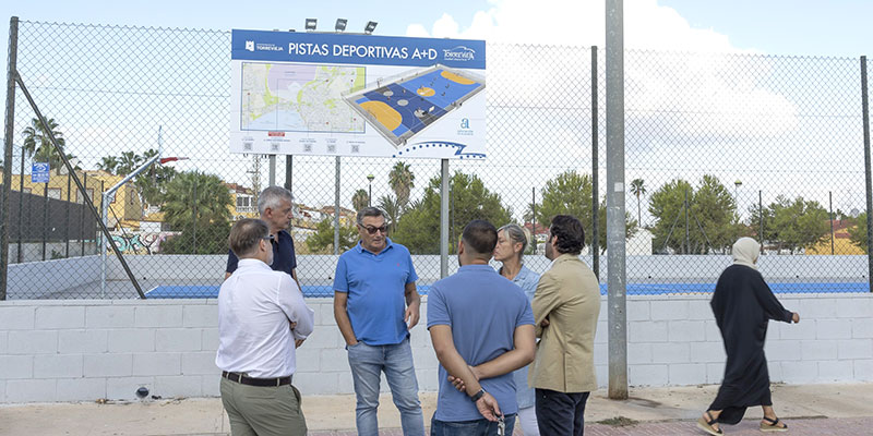 Renovadas las seis pistas azules polideportivas A+D
