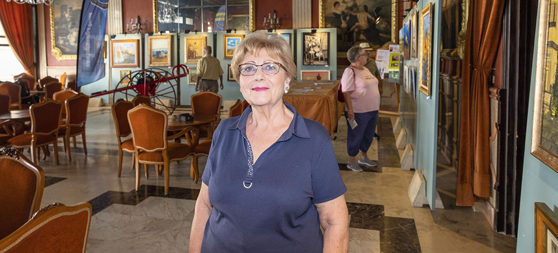 Unas manos mágicas y sensibles que plasman los sentimientos en óleo sobre lienzo