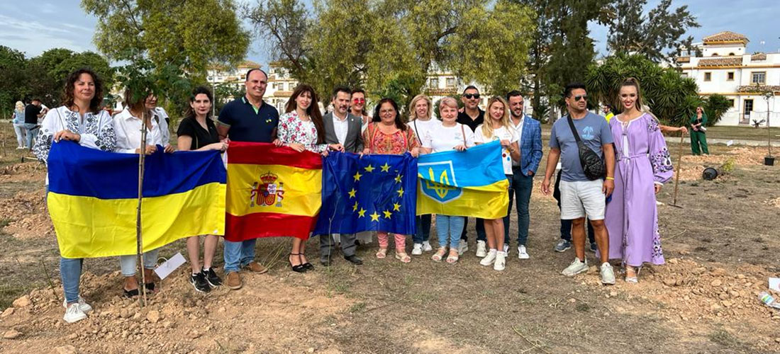 Plantación de árboles como agradecimiento a Torrevieja por la acogida de ucranianos