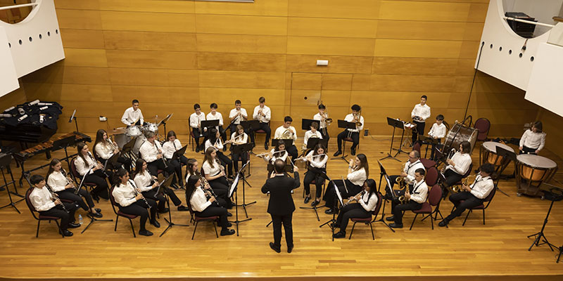 La Unión Musical Torrevejense dio la bienvenida a ocho nuevos músicos