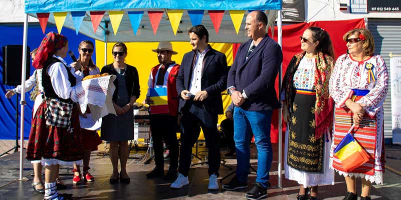 Torrevieja celebró el Día Nacional de Rumanía con música, baile y comida típica