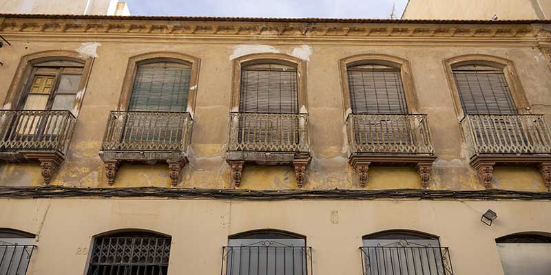 El Ayuntamiento inicia los trámites para la rehabilitación del edificio de la calle Azorín, 20