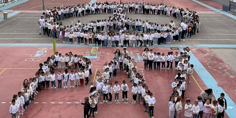 El Colegio Cuba celebró el Día de la Paz y recibirá el Premio de Educación de Radio Orihuela