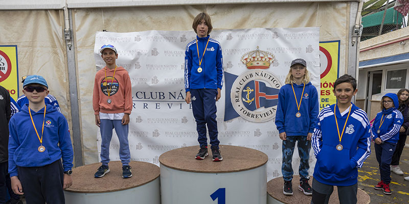 El RCNT abrió la temporada 2024 con la Regata del Roscón de Reyes