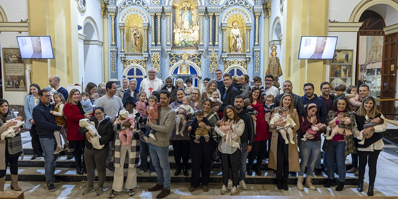 Presentación de niños a la Purísima con motivo de la Candelaria