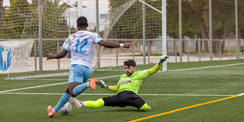 El SC Torrevieja sumó tres puntos ante el Novelda