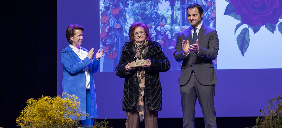 Josefa Carmona Melgarejo recibió el premio ‘Mujer 2024’