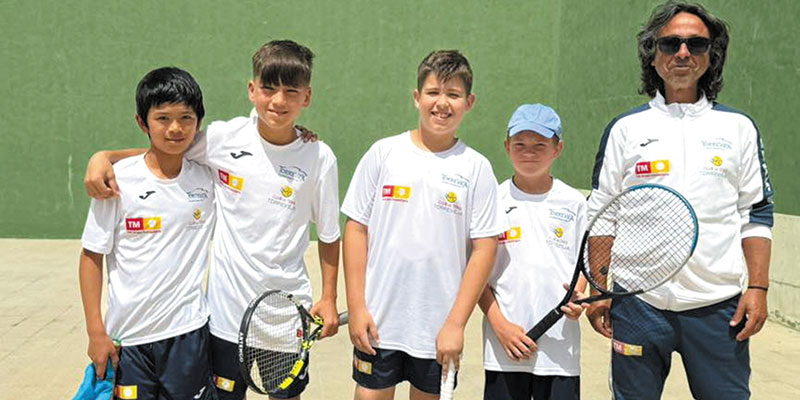 Victoria de los dos equipos alevines  del Club de Tenis Torrevieja en el Campeonato  de la Comunidad Valenciana