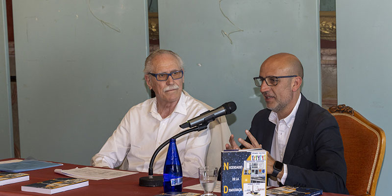 Presentado el libro “Necesidades de la Democracia”