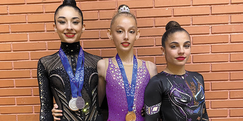 Daniela Menéndez y Anastasiia Biryulina del Cgr Torrevieja Pódium Provincial Absoluto