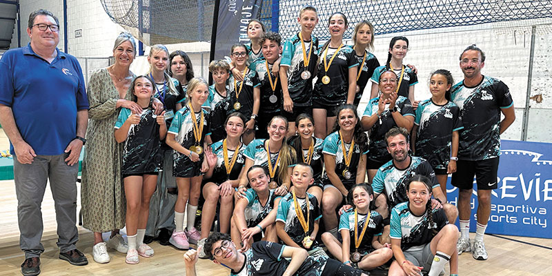 FÚTBOL: El Sporting Costablanca  Torrevieja CF comienza a construir  su proyecto en Lliga Comunitat