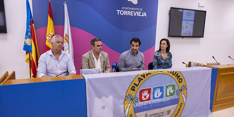 Torrevieja contará por primera vez con la bandera de playas sin humos