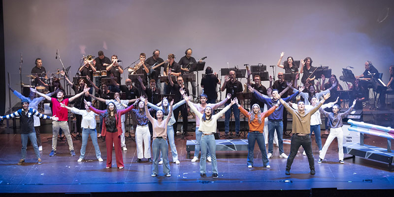 El musical «Original, el paso de Carlo» cerró la A.J. Wek en Torrevieja