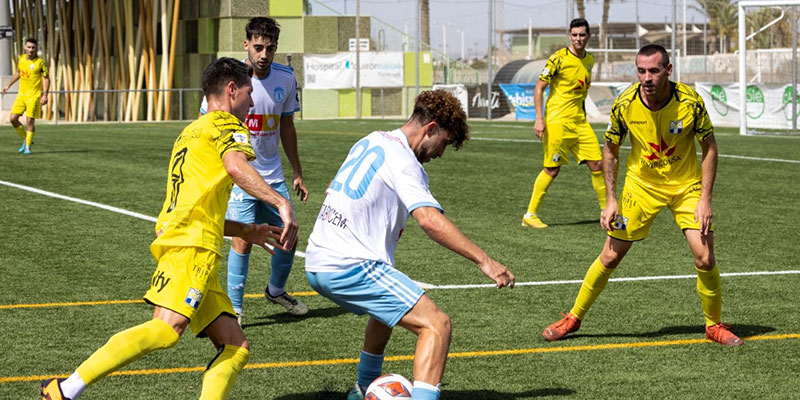 El SC Torrevieja empata su partido frente al Thader de Rojales en su debut en Liga Comunitat en el descuento