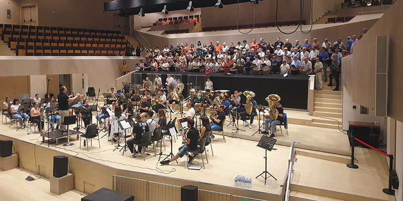 Las bandas de música y coros se unen en la grabación de los himnos y músicas que se utilizan en los actos locales