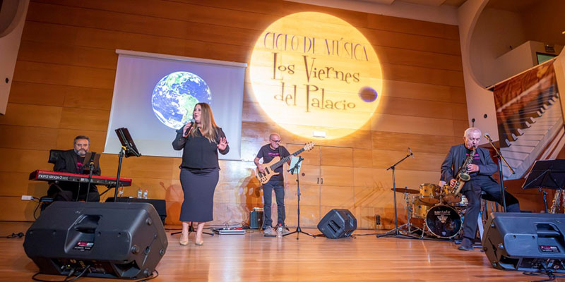 VA3389-LOS-VIERNES-DEL-PALACIO ‘Dársena Sound’ emocionó en ‘Los viernes del Palacio’