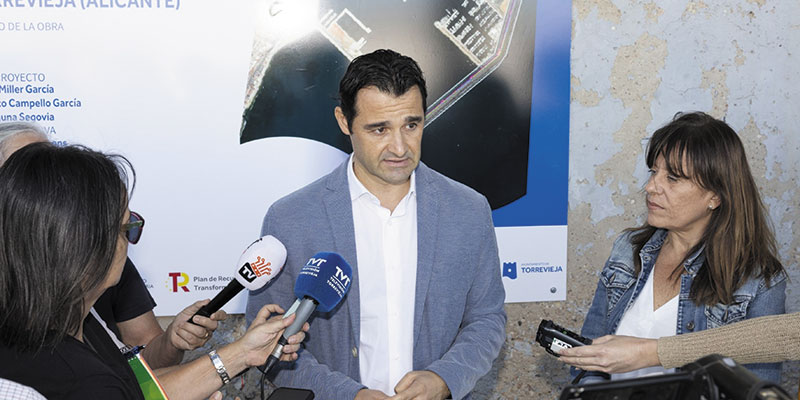 va3388-alcalde Comienzan las obras de repavimentación y reparación del dique de Levante