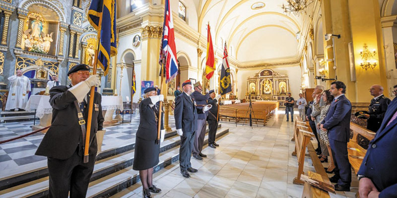 va3389-POPPY-DAY-2 La colonia británica de Torrevieja conmemoró un año más el ‘Poppy Day’