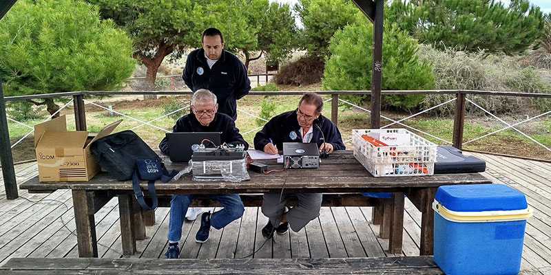 va3390-radioaficionadas Los radioaficionados del Radio Club CQ Torrevieja activan el Parque Natural de las Lagunas de Torrevieja y La Mata