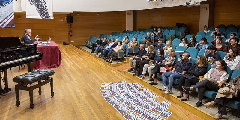 va3390-santa-cecilia-conservatorio El coronel Armando Bernabéu abrió la semana de Santa Cecilia del Conservatorio