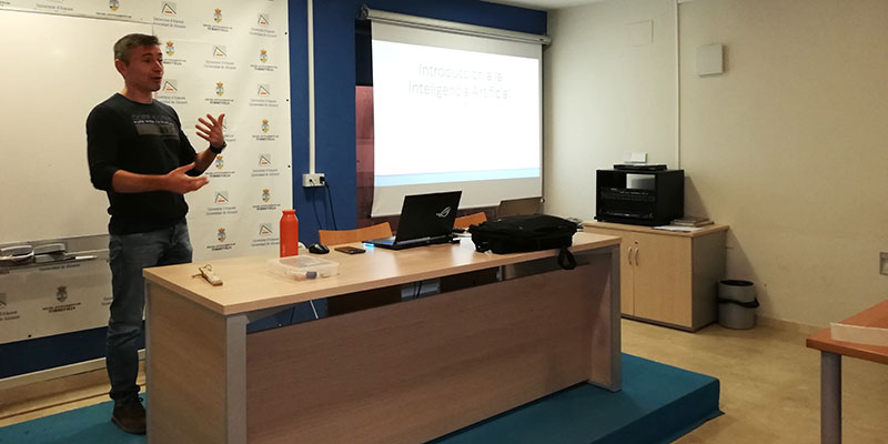 VA3392-IA Concluye la XVI Semana de la Ciencia de Ars Creatio con un curso sobre inteligencia artificial en las aulas