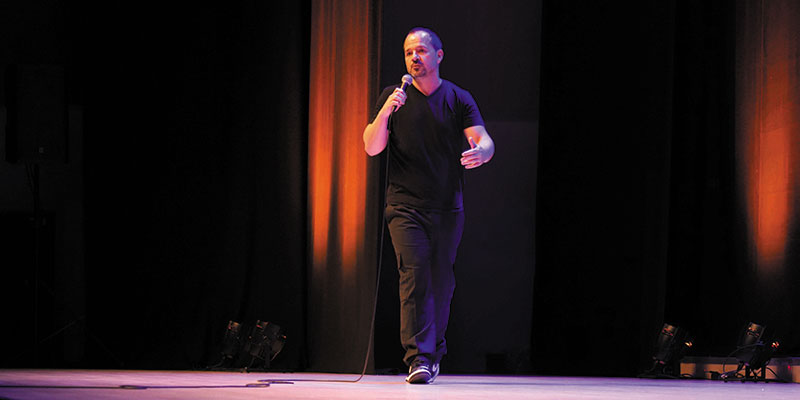 va3392-ANGEL-MARTIN Ángel Martín y Diana Navarro hicieron escala en Torrevieja