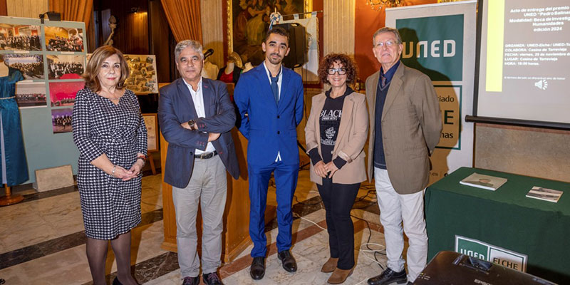 va3392-uned El Casino acogió la entrega de la beca de investigación de la UNED de Elche