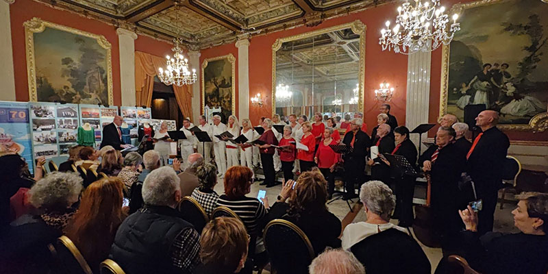 va3393-CORO-ALEGRIA-2 El Casino se llenó de sonidos navideños en sus XLIV Fiestas de Invierno