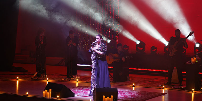 va3393-NIÑA-PASTORI Niña Pastori adelantó la Navidad en Torrevieja