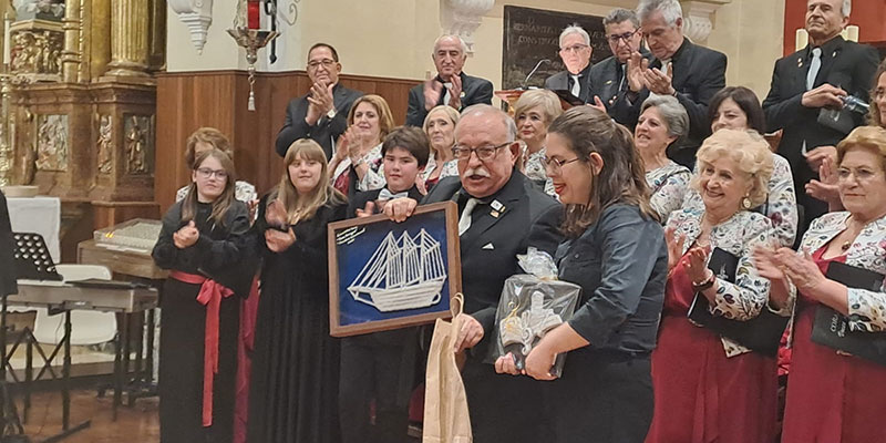 va3393-maestro-casanova El coro Maestro Casanovas protagoniza un gran concierto en Medina del Campo (Valladolid)