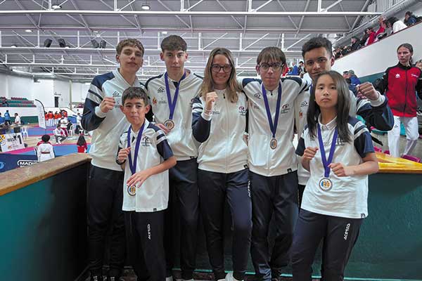 va3398-TAEKWONDO Lluvia de medallas para el Club Taekwondo Torrevieja