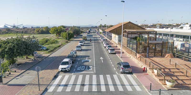 va3399-hippies1 Los vendedores de artesanía (hippies) se trasladarán a la Vía Verde