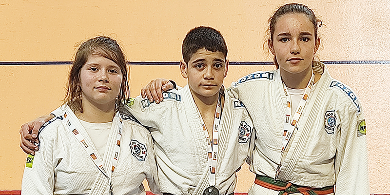 va3406-INFANTILES NOZOMI Dos platas y un bronce para el Judo Nozomi en Valencia