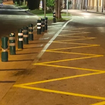 El ayuntamiento realiza nuevos trabajos de repintado en diversas calles de la ciudad