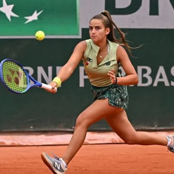 Charo Esquiva luchó hasta octavos de final en Roland Garros Junior