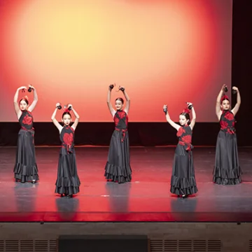 Vibrante gala de fin de curso de la Escuela Municipal de Danza Española 