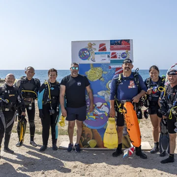 El Club Buzeo retiró 115 kilos de residuos del fondo marino