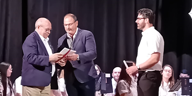 va3417-salerosos Los Salerosos estrenaron «Zulúes – 50 aniversario» de Miguel Hernández Mazón en honor de la comparsa «Negros Zulúes» de San Vicente del Raspeig