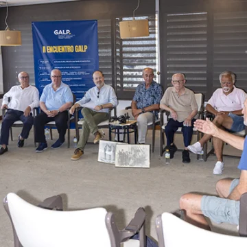 La tertulia «La mar y su gente» aportó gran experiencia marinera