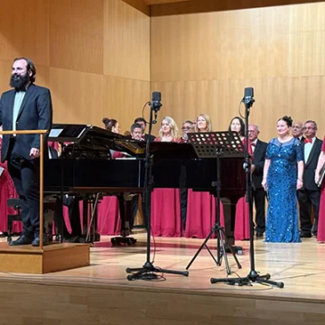 El Orfeón «Mario Bustillo» ofrece un completo recital en Orihuela