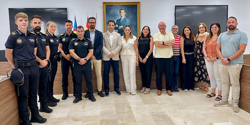 va3423-EL AYUNTAMIENTO NOMBRA ESTE MES DE JULIO 10 NUEVOS FUNCIONARIOS Y RECIBE A LOS 38 AGENTES QUE HAN SUPERADO EL CURSO EN EL IVASPE 3 El Ayuntamiento nombra este mes de julio 10 nuevos funcionarios y recibe a los 38 agentes que han superado el curso en el IVASPE