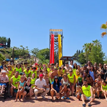 Usuarios de Apanee y de Alpe se divirtieron en Aquópolis en una jornada inclusiva