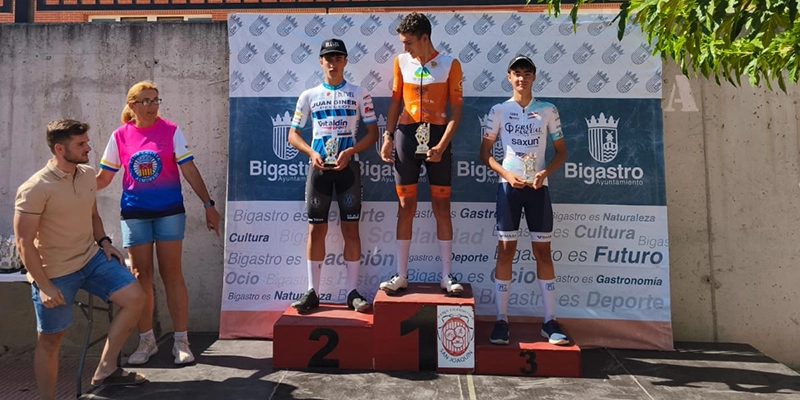 va3423-ciclismo Buenos resultados para los hermanos Guijarro en Valladolid y Bigastro