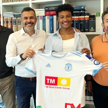 Otman, nuevo refuerzo para la defensa del Sporting Costablanca Torrevieja C.F.