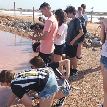Estudiantes y docentes brasileños visitan Torrevieja fruto de un encuentro intercultural Brasil-España abierto al público
