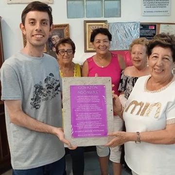 Eduardo Aranda ensalza a la mujer torrevejense