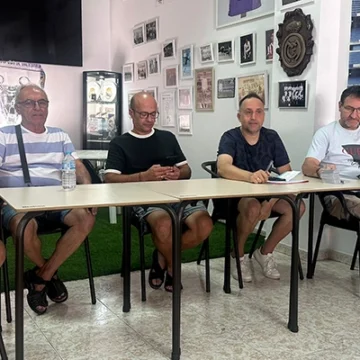La peña madridista comienza los preparativos para su 70 aniversario en su asamblea de socios