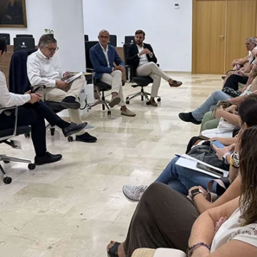 El conseller de Educación anuncia la construcción del IES nº 6 «Eras de la Sal”