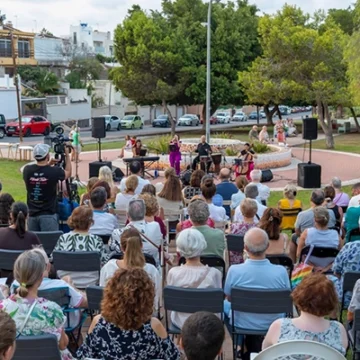El Parque Reina de la Sal se llenó de «Cantos de verano» con el cuarteto de la OST