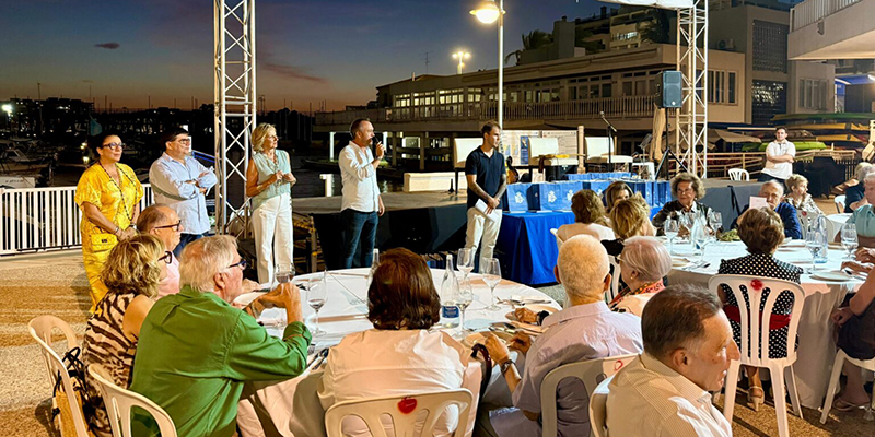 VA3429-RCNT-CIERRE-VERANO El Real Club Náutico despidió el verano con los premios de los juegos de mesa y una sesión de jazz